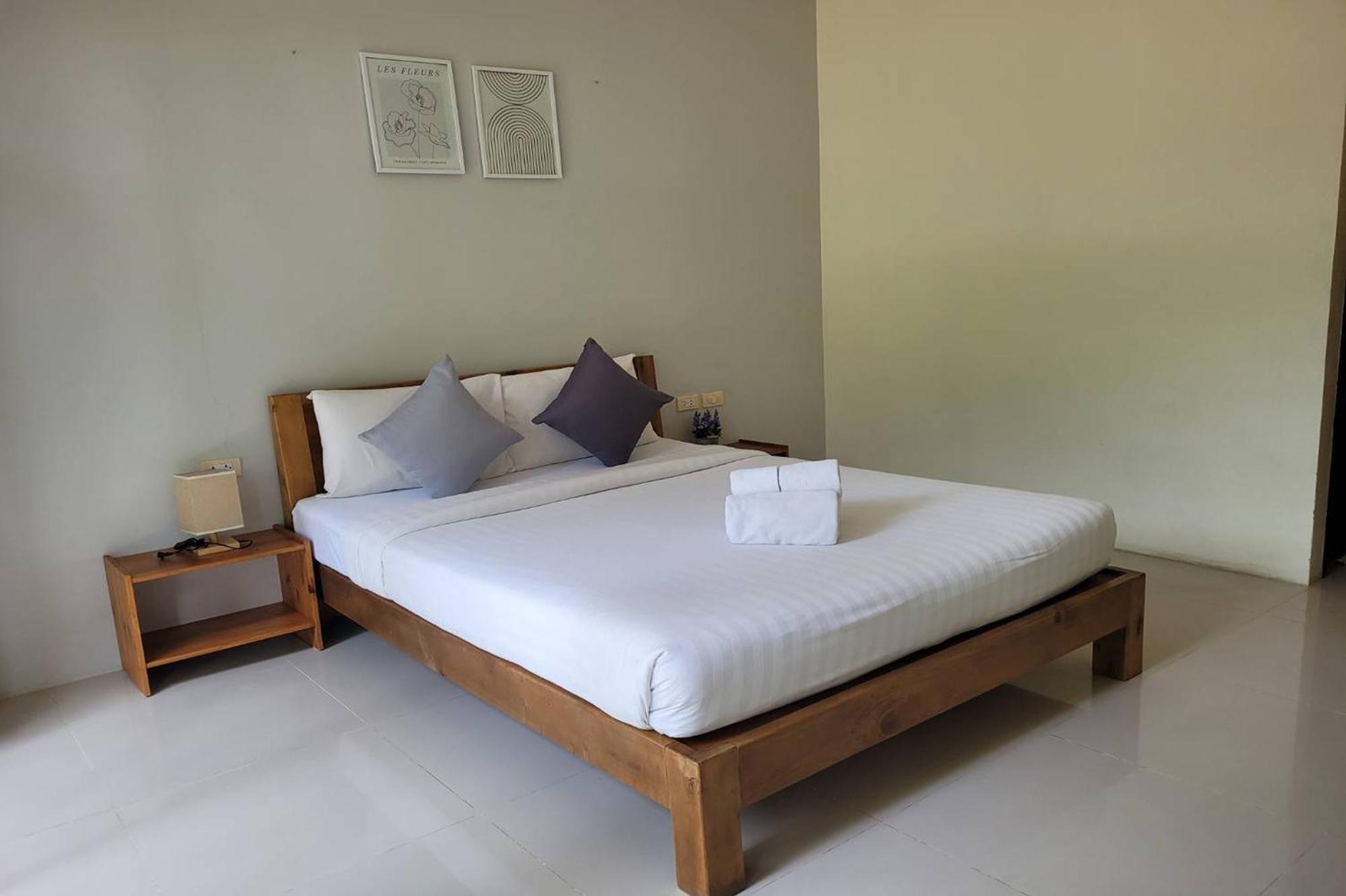 Snooze Inn Phuket - Free Shuttle To Bang Rong Pier Pa Khlok Exteriör bild